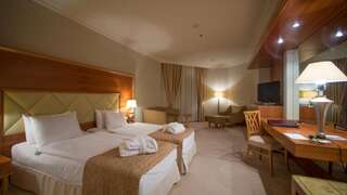 Санатории Rixos-Prykarpattya Resort Трускавец Улучшенный двухместный номер с 2 отдельными кроватями-1